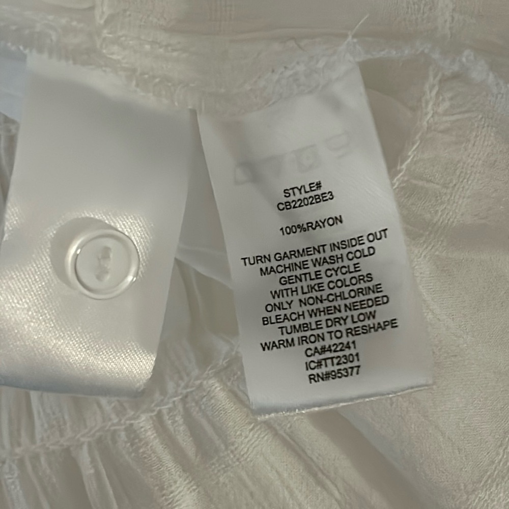 NWT Sanctuary Stay Together white ruched top, peplum style hem, women’s size XL. - Picture 10 of 10